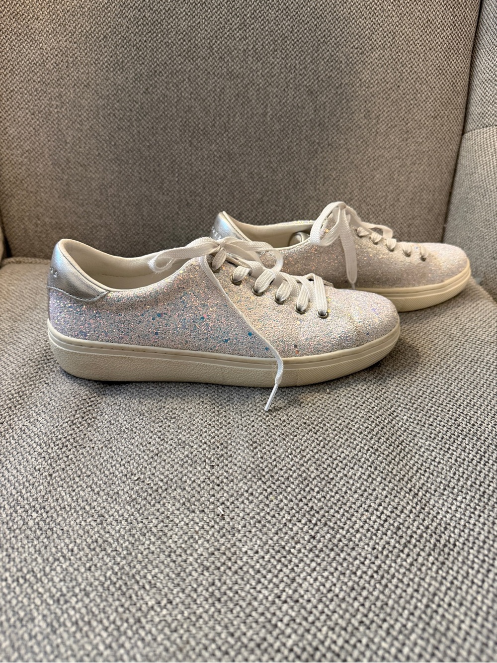Skechers Iridescent Glitter Low-Top Sneakers - White - Picture 2 of 7